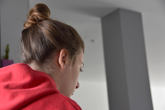 20代後半でやりたい仕事が分からず成長実感がない中、初めての転職で悩む若手社会人